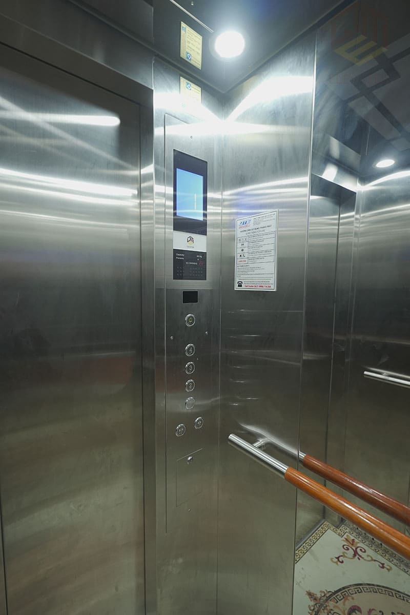 Thang Máy Gia Đình Fuji 630Kg Tải Khách Liên Doanh (6-8 Người)